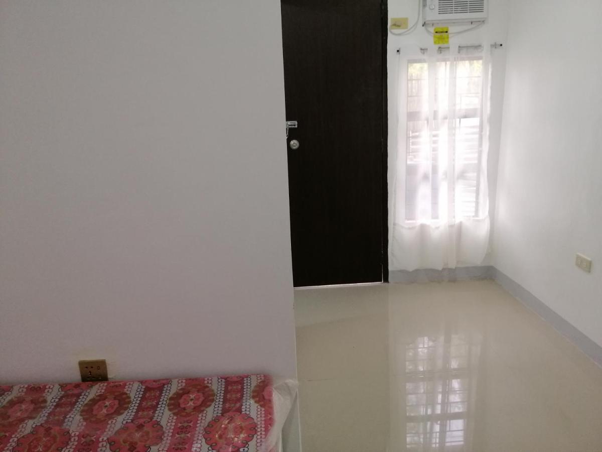 Katrina'S Dorm Tarlac City Exterior foto